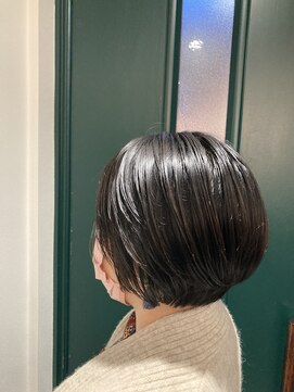 キー(KEY) ショートボブ