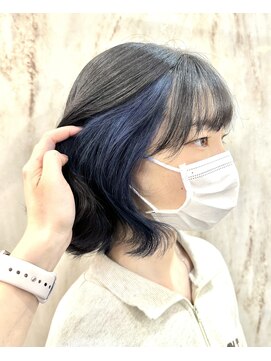 ラビス(Lovis) ミディアム/暗めカラー/デザインカラー/フェイスフレーミング