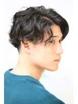 カーウォッシュバーバー(CARWASH BARBER)&nbsp;テーパーフェード＋ナチュラル七三カーリーアップバングパーマ