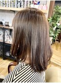 セミロングヘア