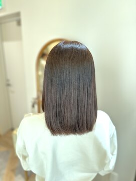 アンド ラ ブランシュ(&.La Blanche) レッドブラウン/ハッシュカット/フルバング/似合わせカット