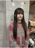 オリーブグレージュ