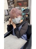 ピンクベージュ　丸みショート　ぱっつん前髪　ハイトーンカラー