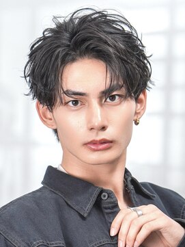 オーシャントーキョー シブヤジンナン(OCEAN TOKYO shibuya JINNAN) フェザーツーブロック黒髪人気センターパート