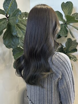 クオン 伊勢崎(QUON.) オリーブグレージュ