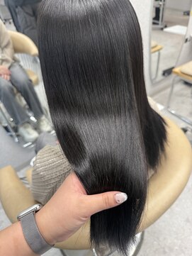 天神美容室 【本松美咲】艶ブラック