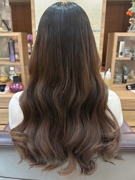 アメリ バイ アピッシュ(Amelie by apish) コテ巻き風パーマ韓国風パーマロングパーマ前髪パーマ