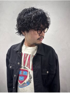ヨムニノクチ(YOMUニノ口) 刈り上げセンターパート/波巻きツイストスパイラル/橿原