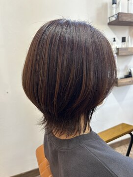 ジュテーム(JE T'AIME) 丸みショート&くびれシルエット
