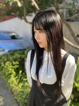 アヴァン(avan.) シンプルストレート ストレートロング 黒髪ロング