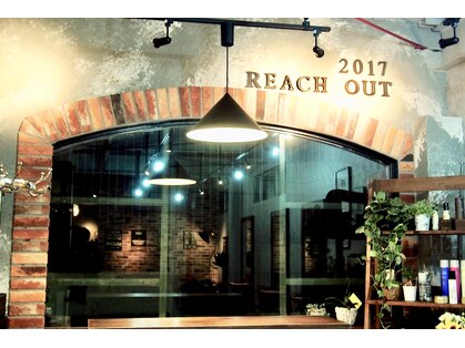 リーチ アウト(REACH OUT)の写真