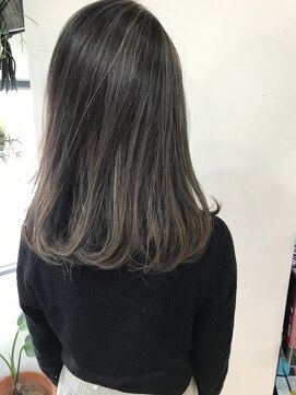 レイラバイアフロート 吉祥寺(Lila by afloat) 【afloat小笠原剛】切りっぱなしボブミルクティーバレイヤージュ