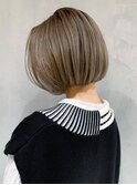 アッシュベージュボブ_アースカラーくびれヘアツートン_ba378161