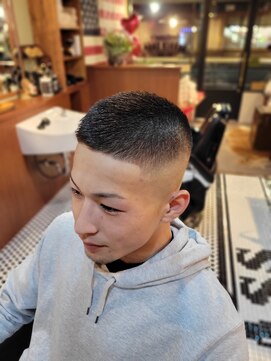 アンドザバダス(&THE BADASS) buzzフェード