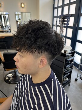 ジーニー 横浜(giinii) スペインカール 前下がりショート