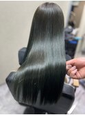 オリーブグレージュ