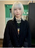 ホワイトデザインウルフカット　ウルフカット/ケアブリーチ