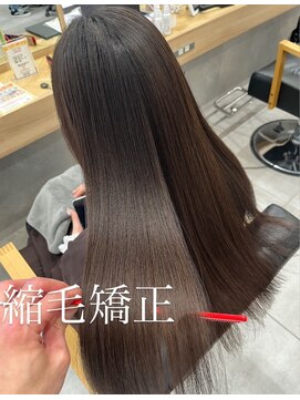 アース 若葉台店(EARTH) 初めての縮毛矯正で理想のストレートに｜10代・学生のお客様