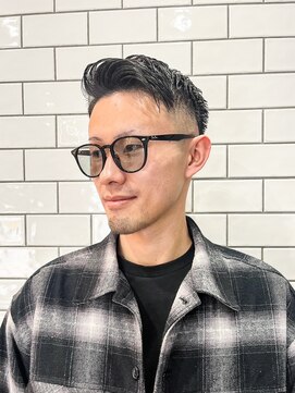 ミスターマウントロックバーバーショップ(MR.MT.ROCK BARBER SHOP) スキンフェード