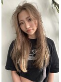 バタフライレイヤー+レイヤーカット+ハイトーンベージュ