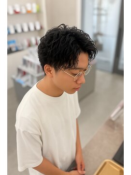 ヌードルバイコア(noodle by CoRe.gn) ソフトツイストスパイラル束感×メンズパーマスタイル