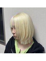 クリーム 大宮(CREAM) 透けるホワイトブロンド×レイヤーボブ