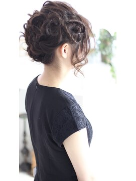 ニーケ 池袋 池袋西口(nike) 【nike池袋】ゆるふわアレンジ