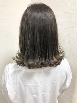 ディスオモテサンドウ 表参道(This OMOTESANDO) グレージュ外ハネボブ【表参道】山本