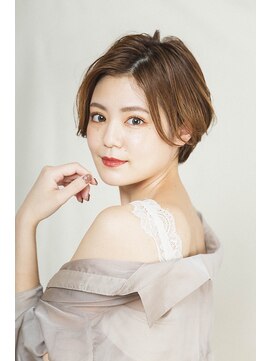 クロエ 天王寺(Cloe) 耳かけショートボブ