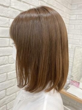 ミーティア バイ クアトロ(Meteor By QUATRO) ナチュラルボブ×brown