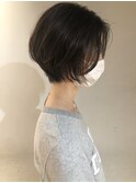 丸みとクビレ大人ショートボブ