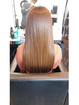 グランエクラ バイフルショウ(GRAND ECLAT by FURUSHO)&nbsp;ヌーディベージュの艶ストレート