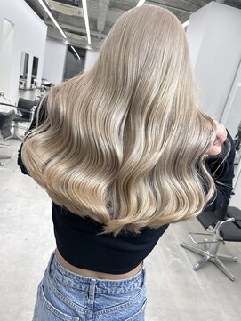 エゴル ナゴヤサカエ(ENGOL NAGOYA SAKAE) White blonde beige/ハイトーンカラー