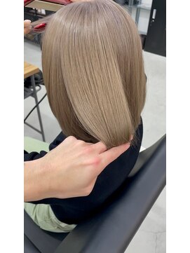 エイル 茶屋町(Eir) 【ブリーチ】【ハイトーン】【髪質改善】【トリートメント】