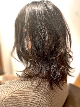 リンクス(LINKS.) 外ハネくびれミディアム