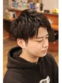 さわやかなツーブロックショートスタイル