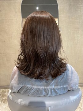 シー 岡崎(,SHE) 斜めバング/グレージュカラー/デザインカラー/東岡崎