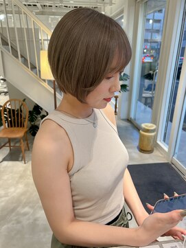 グリーン(green) ワンブリーチxグレージュxショートsiobyiijima