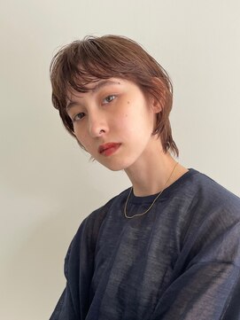 サンク 原宿 表参道(cinq) ショートウルフベージュカラーレイヤーカットミルクティーカラー