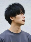 無造作重め前髪下ろしツーブロック刈り上げ簡単スタイリング