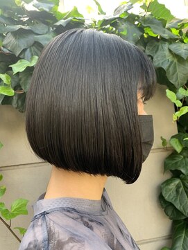 エム(EM) ストレートボブ