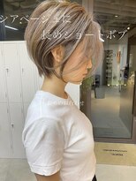 ラフ 立川(Laff)&nbsp;ショートヘアショートボブ白髪ぼかしハイライトカラーボブ
