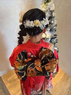 シークエストアンドシプラス(C/QUEST&C-plus) 7歳　七五三　編み下ろし　ヘアセット　辻堂