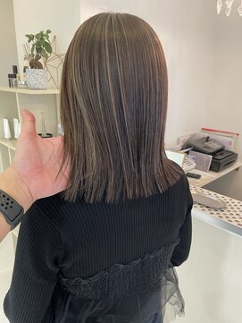 ベージュ系ハイライト