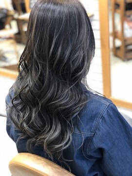 ルチェア ヘア(Lucea Hair) ブラックアッシュハイライト