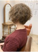 アッシュベージュ☆ゆるふわ大人かわいいクルクルショートボブ