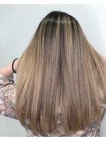 リーブル(Libre)&nbsp;外国人風コントラストバレイヤージュカラー