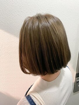 ネオリーブ チロル 横浜西口店(Neolive CiroL.) 透け感カラー　グレージュ