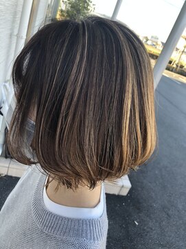 ツヅル(tsuzuru.) 大人ボブ→ハイライト