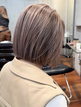 ヨロ 小岩(YOLO) ハイライトカラーミルクティーベージュケアブリーチダブルカラー